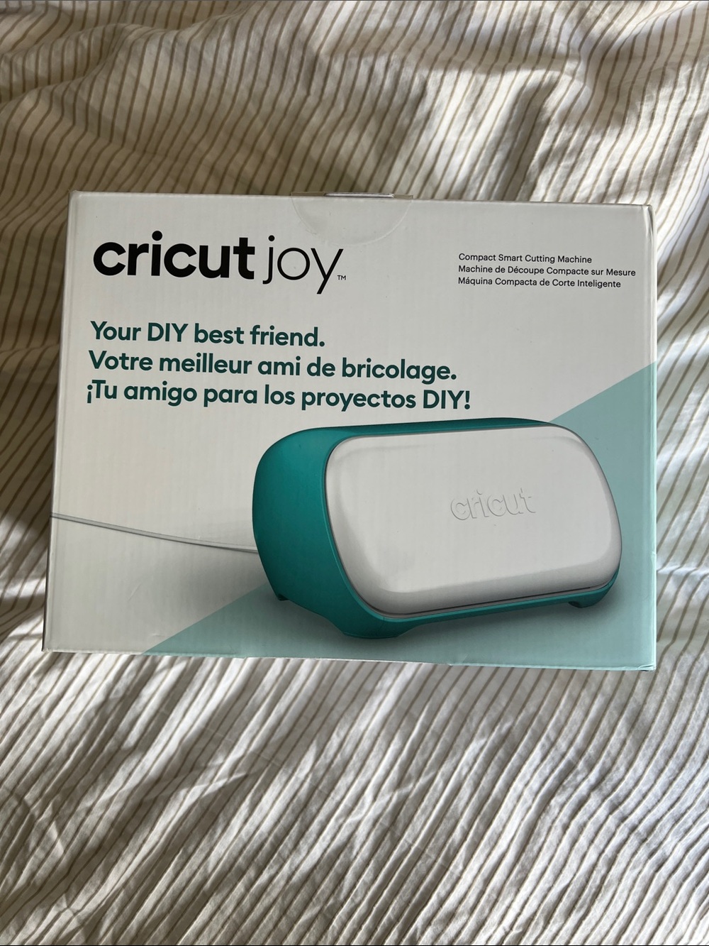 Cricut Joy Cutting Machine - Teal & White Accent